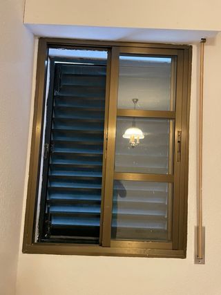 Ventanas y puertas de aluminio color bronce