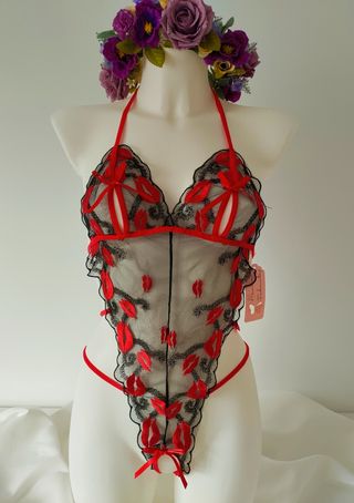 Body Lencero Sexy Negro y Rojo con Etiqueta