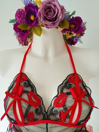 Body Lencero Sexy Negro y Rojo con Etiqueta