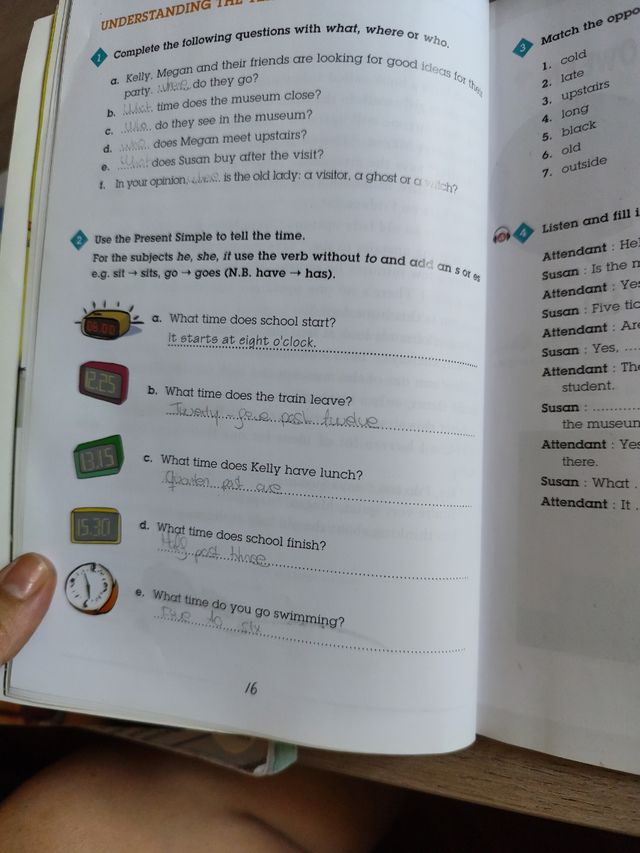 Halloween Horror [with Cd] (green Apple Starter)