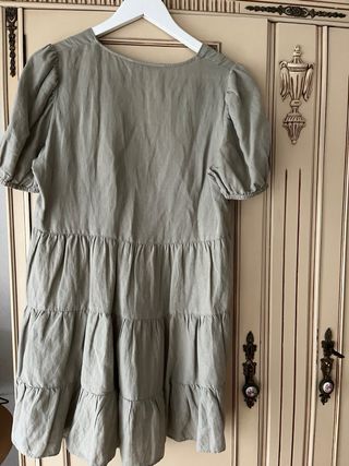 Vestido Zara volantes verde oliva Talla XS