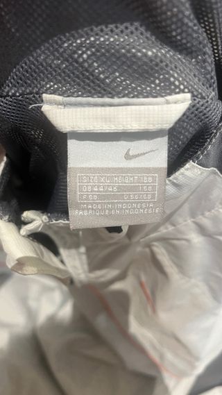 Conjunto Deportivo Nike Gris y Naranja