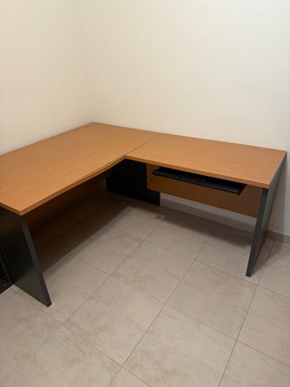 Mesa de despacho en L