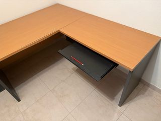 Mesa de despacho en L