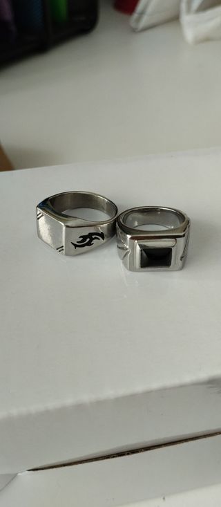 Anillos de plata y negro