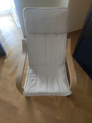 Mecedora Ikea para niños.
Sólo venta en persona.