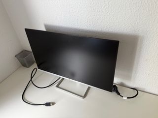 Pantalla HP Plata y Negra