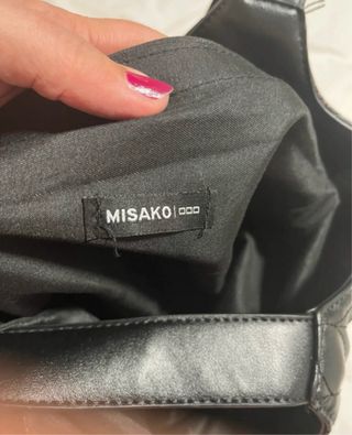 Bolso negro acolchado