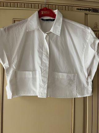 Blusa corta Zara blanca