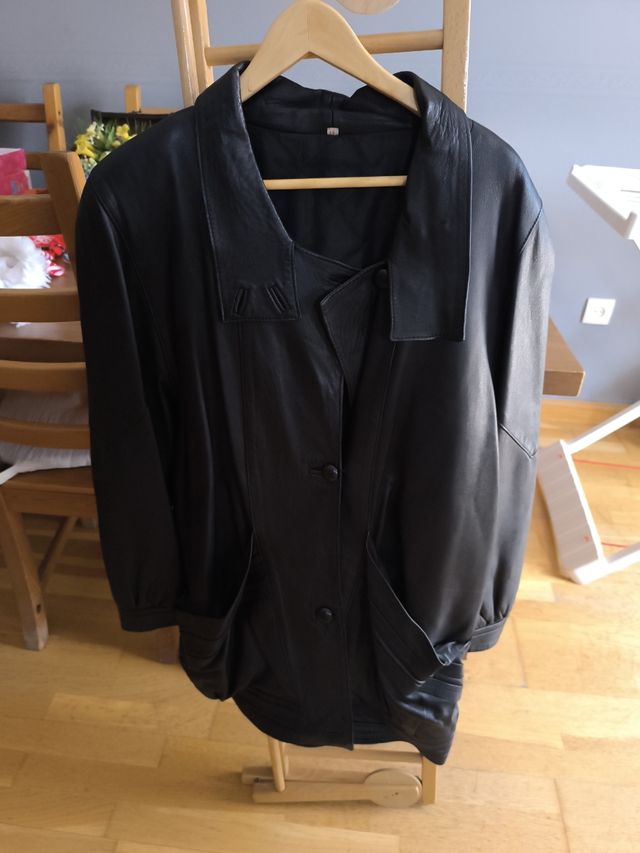 Chaquetón de piel tres cuartos