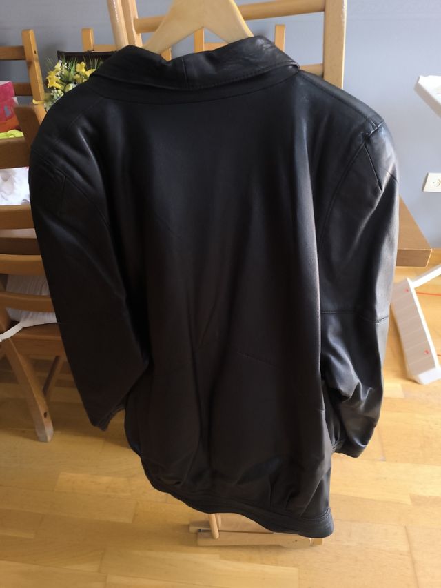 Chaquetón de piel tres cuartos