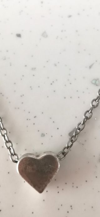 Cadena con colgante de corazón de plata