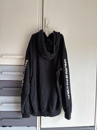 Sudadera Pull&Bear Marc Márquez 93 Negra