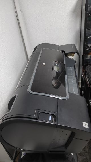 Plotter HP Z2100 61 con tintas y cabezales
