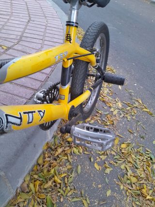 Bicicleta BMX Monty (acepto cambios por scooter)