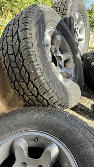 Mitsubishi Pajero 265/70 R15
