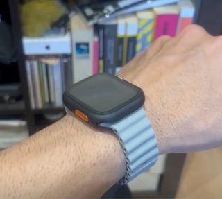 Apple Watch series 8 45mm + pack correas (98% bat)