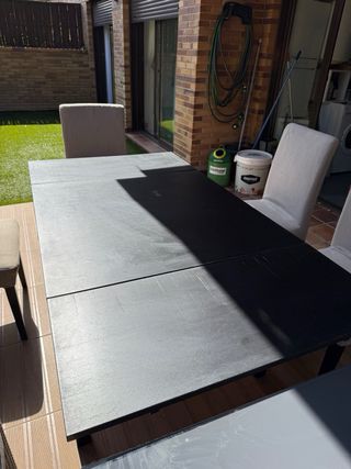 Mesa de comedor extensible negra