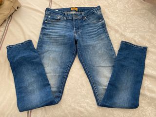Pantalón Jack & Jones Slim Glenn 28-32
cintura 28 