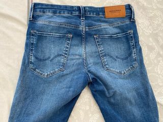 Pantalón Jack & Jones Slim Glenn 28-32
cintura 28 