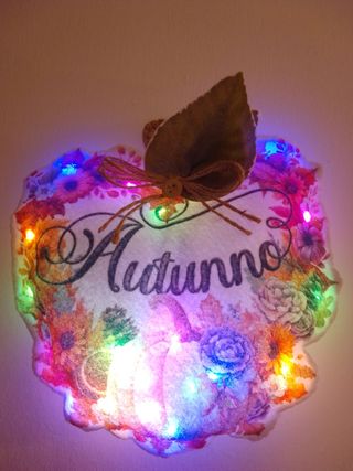 Ghirlanda porta autunnale con luci