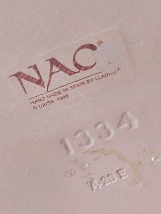 02011334 NAO by Lladró DAISA " LA LUNA"