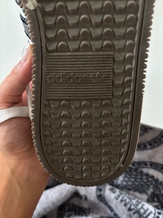 Zapatillas Adidas Sambarose Blancas y Negras