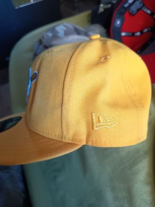 Gorra New Era Amarilla Piratas