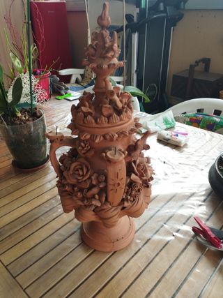 Jarrón de Barro Artístico Hecho a Mano