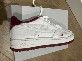 Nike Air Force 1 Blancas y Rojas