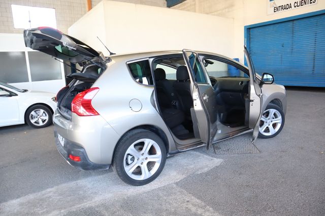 Peugeot 3008 2011