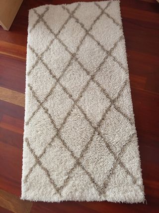 Alfombras de dormitorio beige y marrón