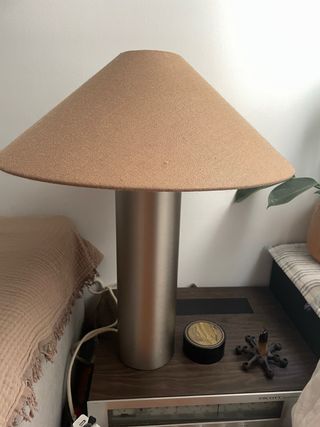 Lámpara de mesa tela y metal