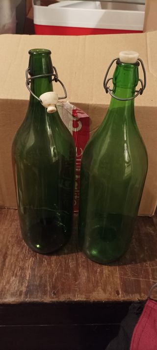 Bottiglie in vetro con chiusura a scatto