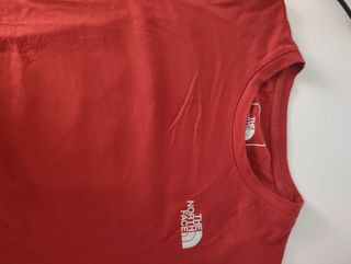 Camiseta The North Face Roja