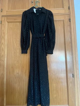 Vestido negro Zara con brillo