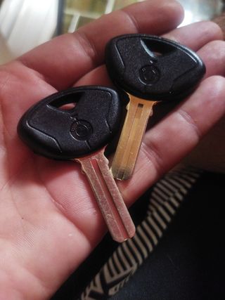 2 llaves bmw
No chips