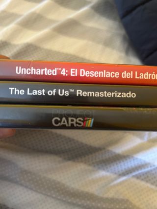 PS4 (PlayStation 4) negra