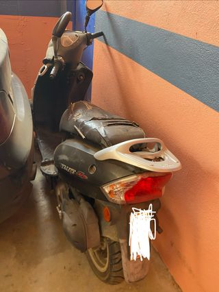 Kymco Vitality 2T Scooter