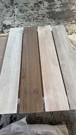 Azulejo porcelánico efecto madera