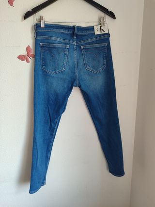 Lote de ropa de marcas 