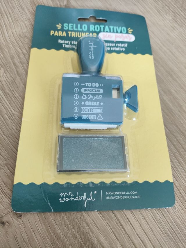 Conjunto de 2 Mr Wonderful Itens: Taça e Carimbo