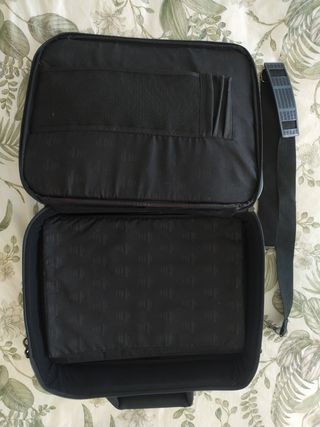 Maletín negro para portátil