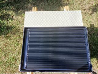 Barbecue a pellet arancione