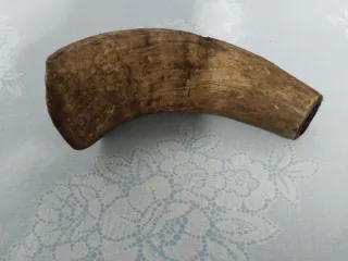Cuerno llamador antiguo
