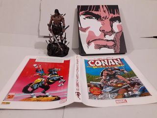 El libro de arte de Conan el Bárbaro + Estatua- Ed
