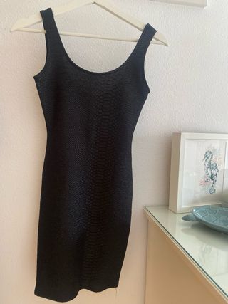 6 vestidos de fiesta y falda. Diferentes marcas