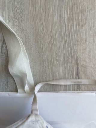 CALVIN KLEIN: 2 sujetadores espuma 75C Europa