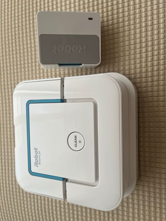 Robot friega suelos Braava Jet 240