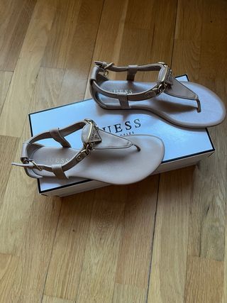 Sandalias Guess Beige Talla 35